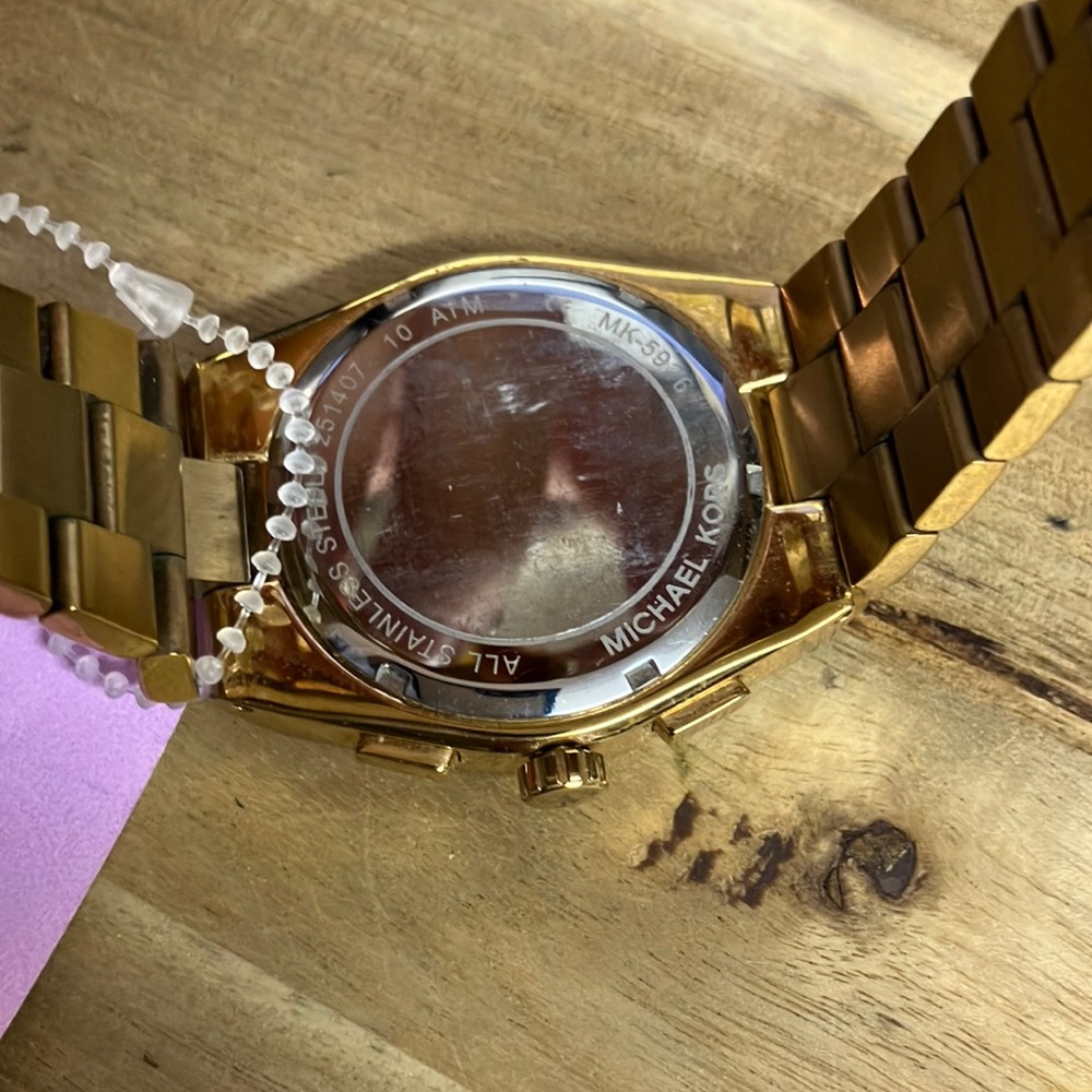 Michael Kors Gold Metal Watch - Picture 5 of 5